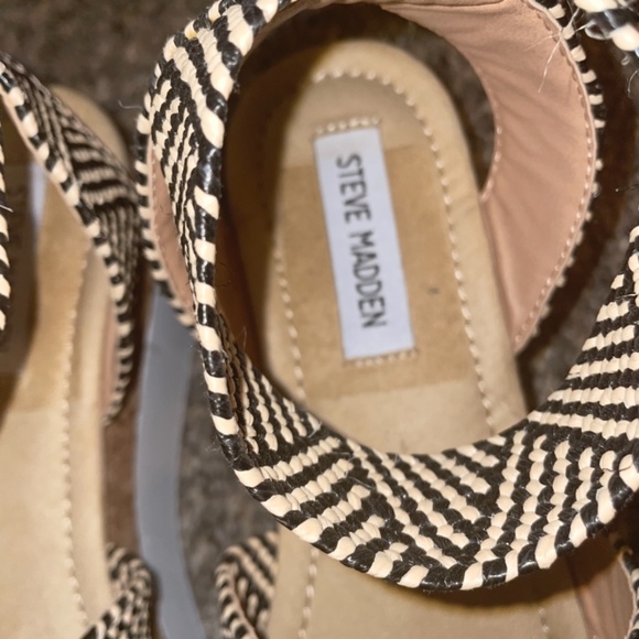 Platform shoes - Picture 2 of 3